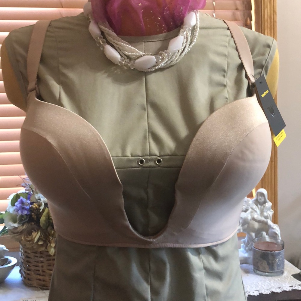 NWT 38E WonderBra Ultimate Plunge Push-Up